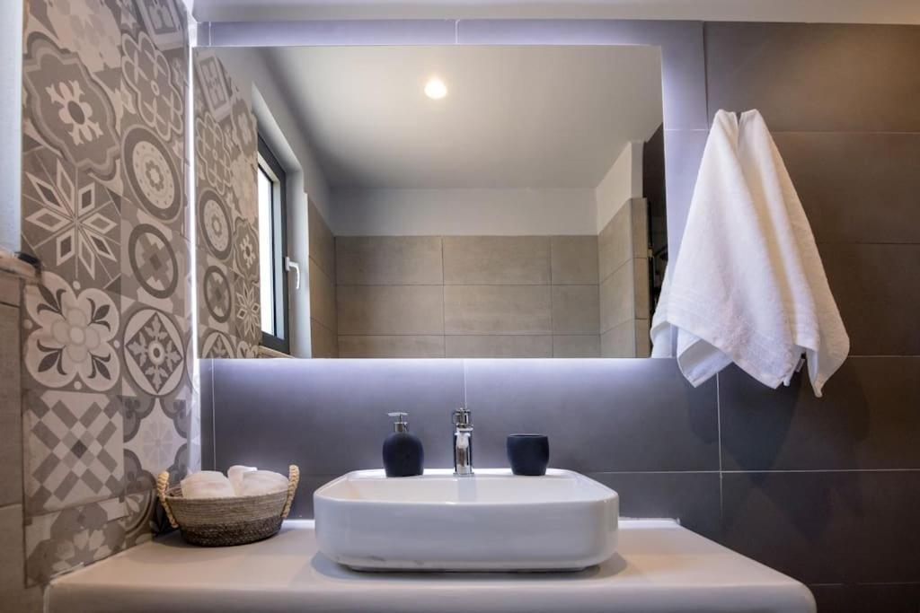 Pearl Suites And Villa Tínos Dış mekan fotoğraf