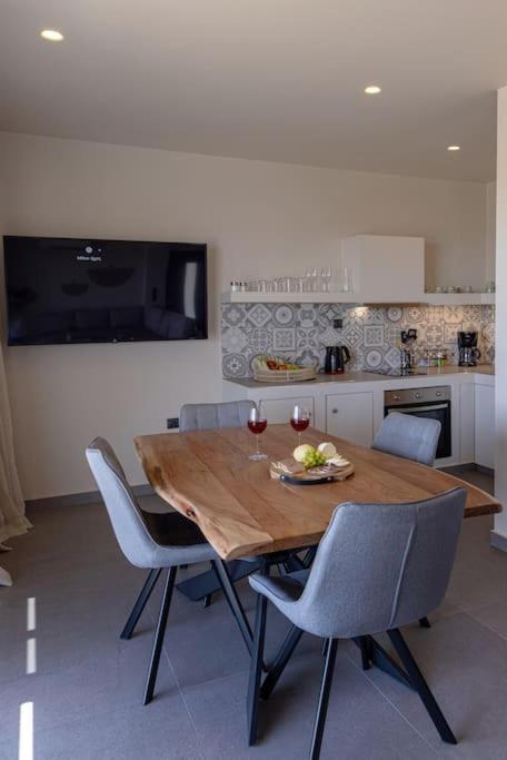 Pearl Suites And Villa Tínos Dış mekan fotoğraf
